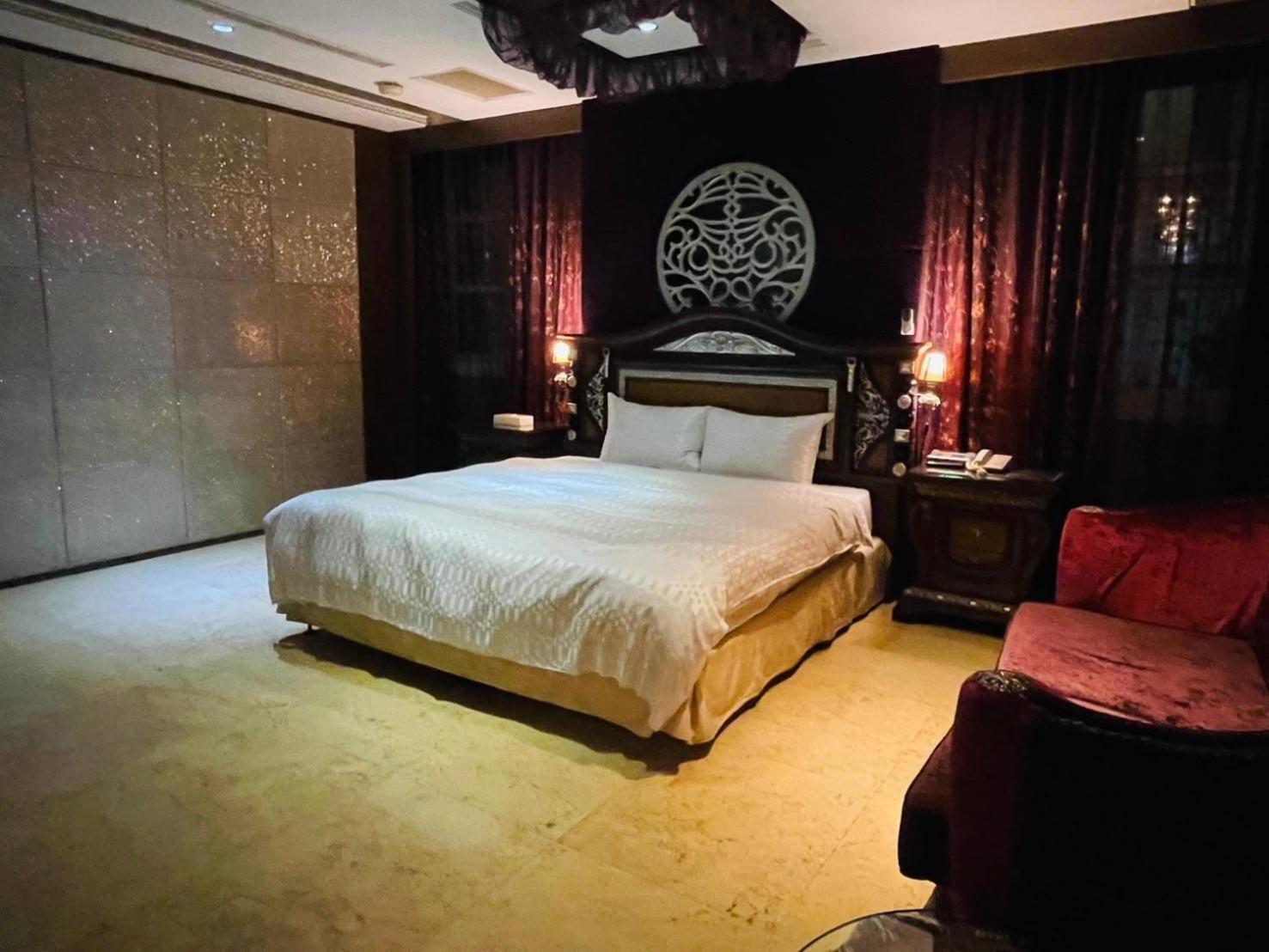 Royal Garden Motel - Chiayi Branch מראה חיצוני תמונה